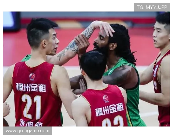 广东宏远巅峰对决强敌再燃激情鏖战争冠之路全面打响 广东宏远巅峰对决强敌再燃激情鏖战争冠之路全面打响