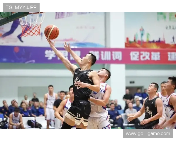 热血燃动青春赛场以篮球为梦描绘拼搏与团队的壮丽篇章